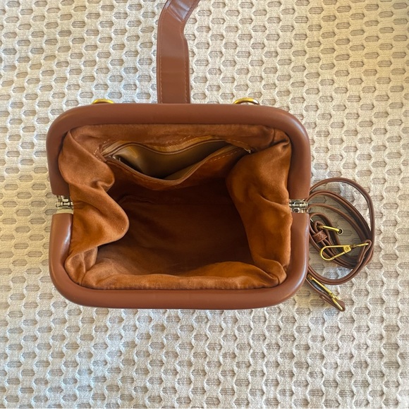 Unique top handle/crossbody vegan leather handbag - caramel - Picture 6 of 6